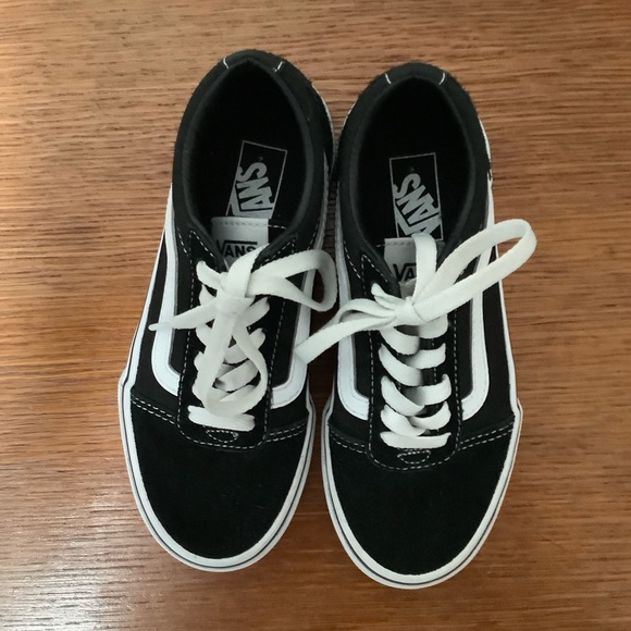 Black and White Vans - Picture 4 of 7